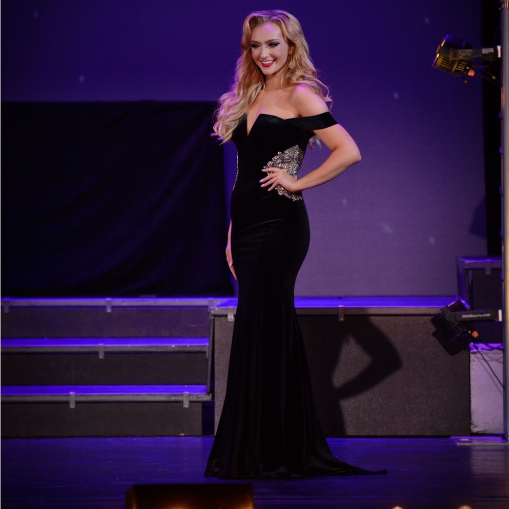 Custom Jovani Black Velvet Pageant Gown Size 4